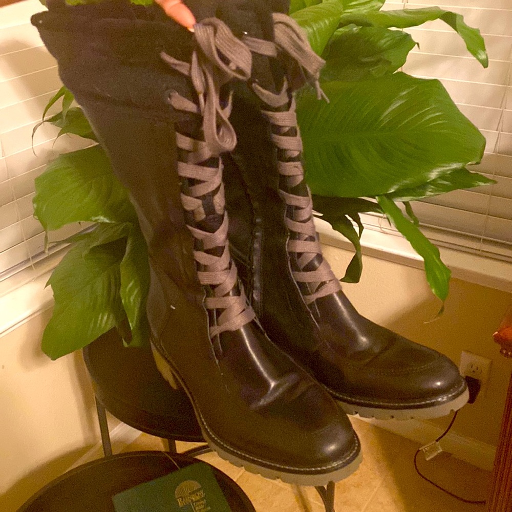 Cole Haan Size 9.5 Black/Gray-Taupe Lace Up Knee High Boots